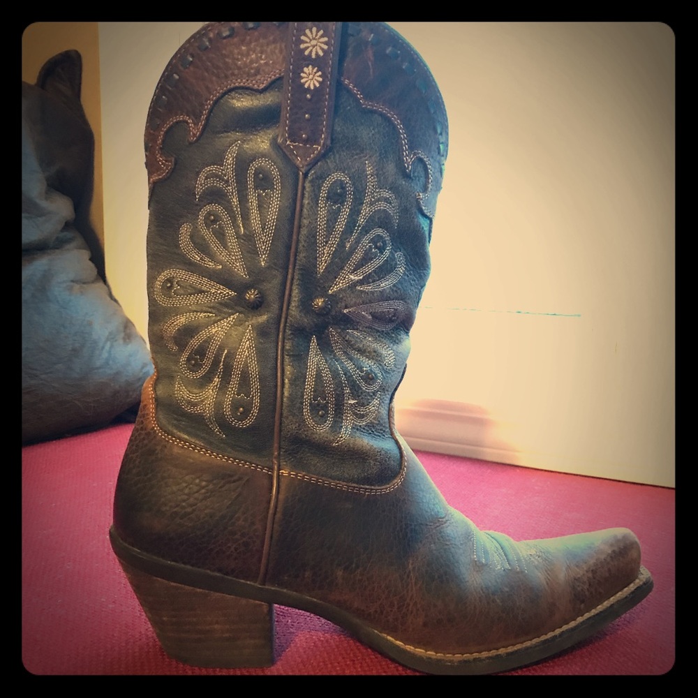 Ariat cowboy boots